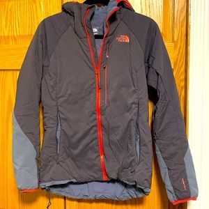 Excellent condition! North Face women’s mid weight coat